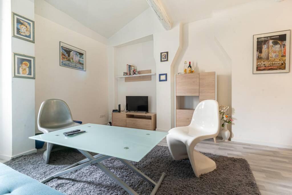 Le Charme Du Medieval Dans Un Appartement Cosy Hyères Eksteriør bilde